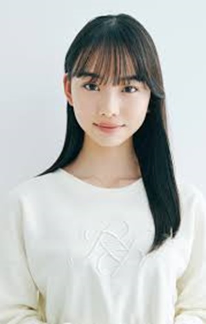 白い衣装の松本麗世