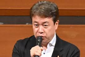 鶴保庸介