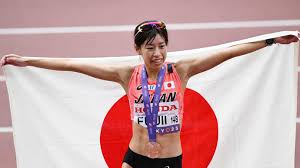 藤井菜々子