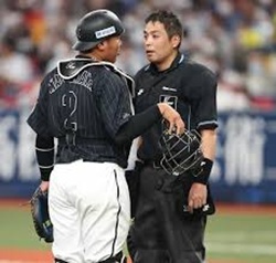 松川ともめる白井球審