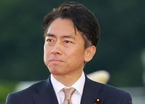 横を向く小泉進次郎