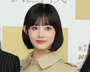 黒髪の栞月